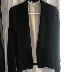 Aritzia / Wilfred Black formal blazer - size 8
